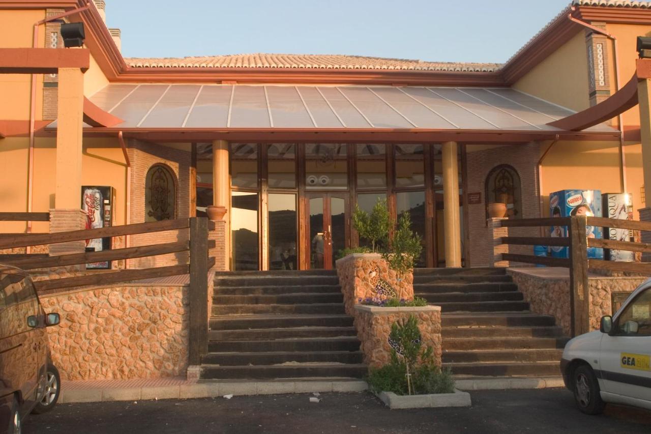 Hotel-Restaurante Cerrillo San Marcos Diezma Exteriör bild