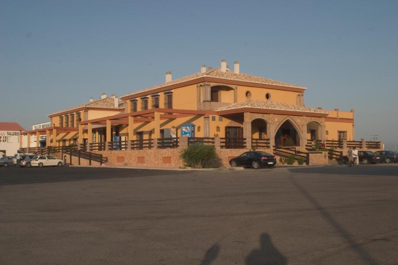 Hotel-Restaurante Cerrillo San Marcos Diezma Exteriör bild